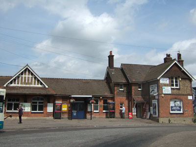 Rayleigh Railway Station and Platform